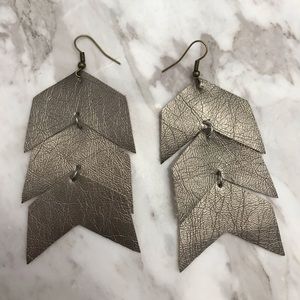 Chunky chevron faux leather earring